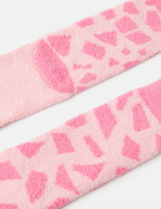 Fluffy Socks | Pink Giraffe