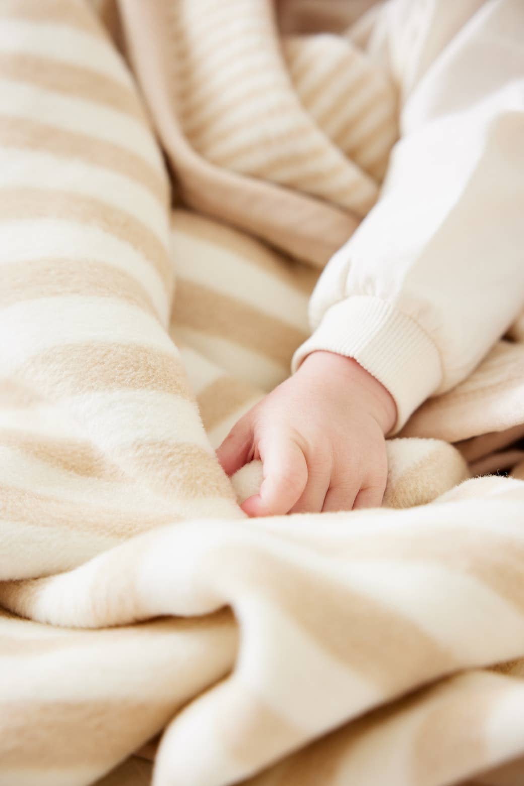 Sweet Pea Stripe Oak Mini Blanket: Mini