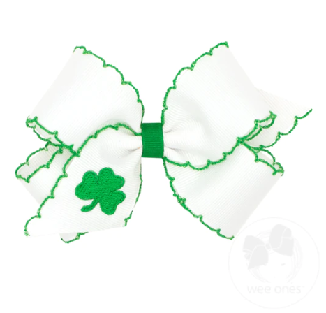 Medium Moonstitch Embroidered Shamrock Tail