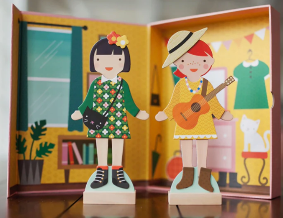 Best Friends Magnetic Dress Up