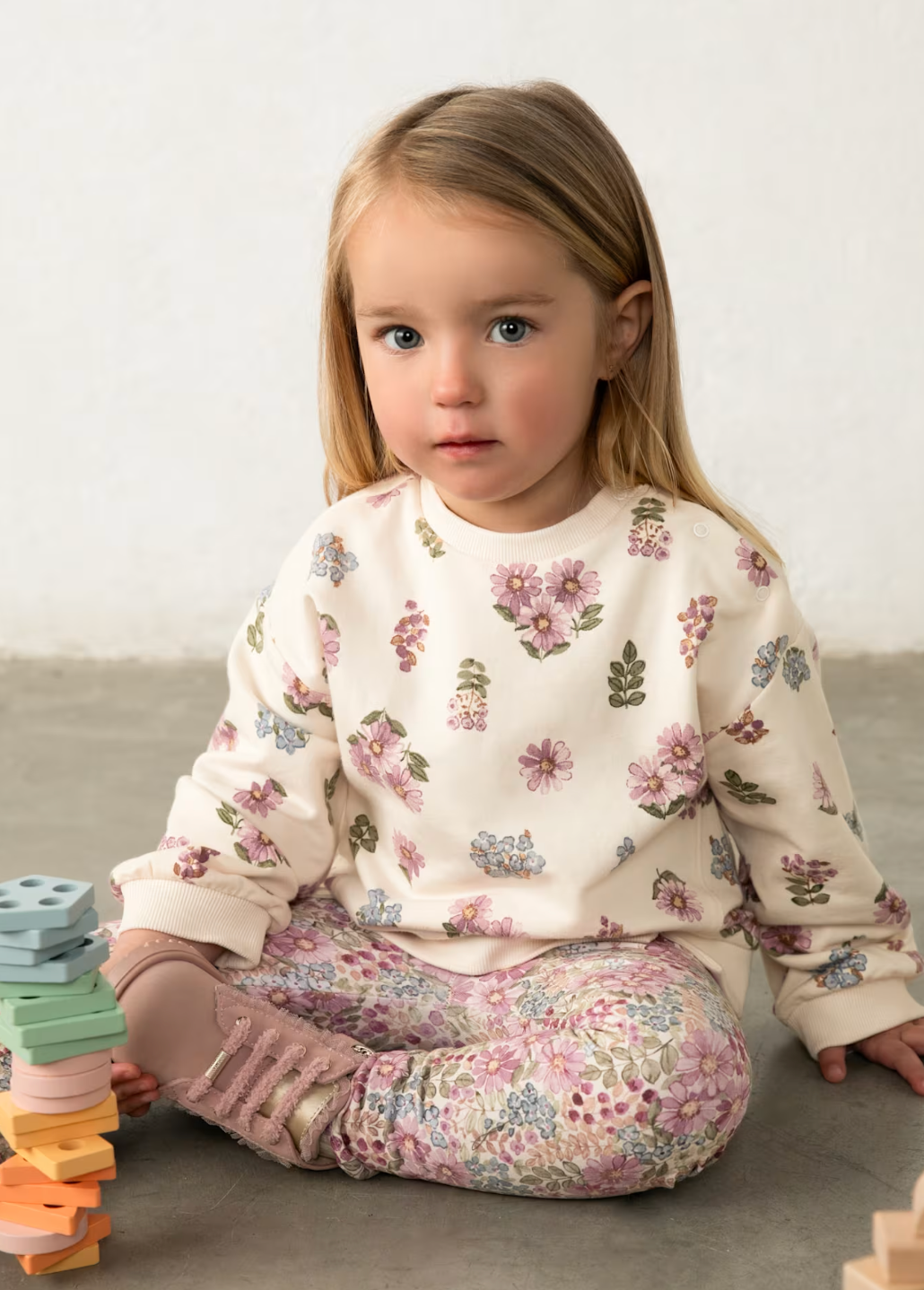 Beige Floral Sweatshirt | 2433