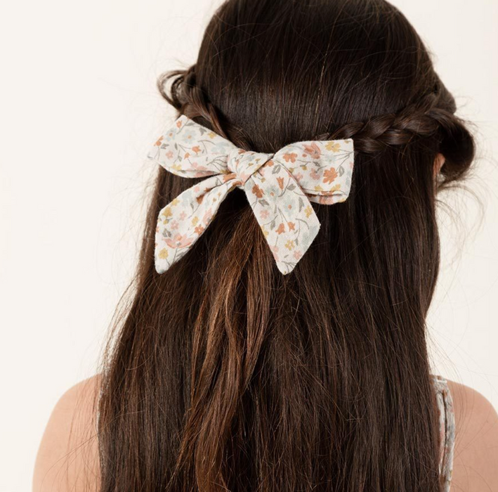 Rylee and Cru Girl Bow
