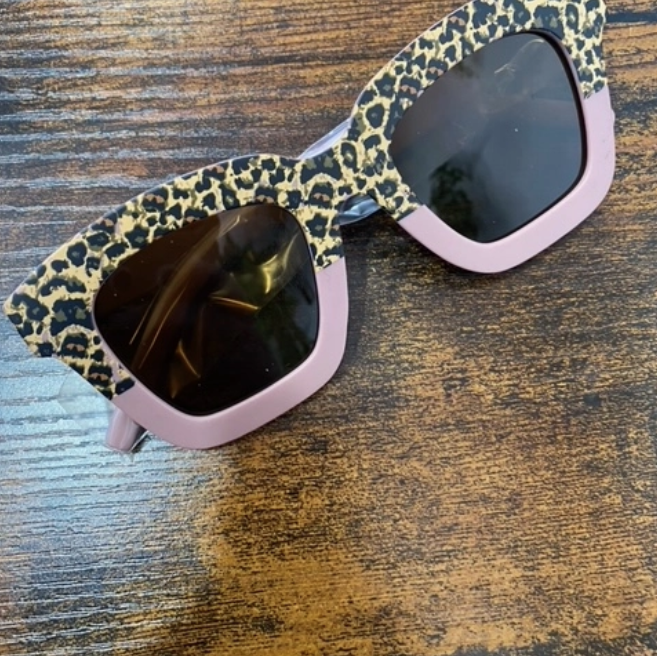 Lisette Sunglasses | Cheetah Mauve