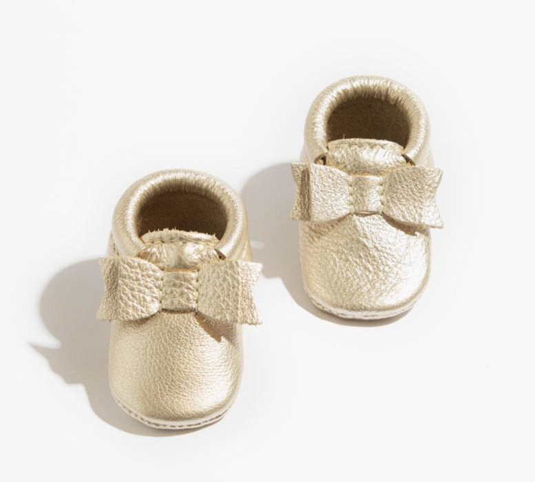 Newborn Platinum Bow Moccs